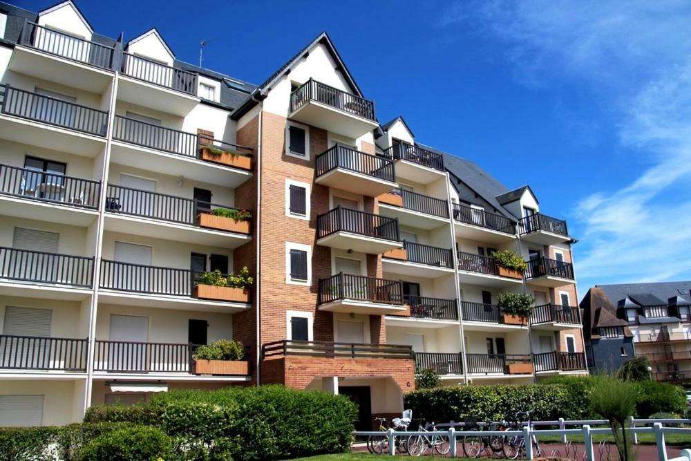 Bel Appartement Jolie Vue Mer Cabourg Exterior photo