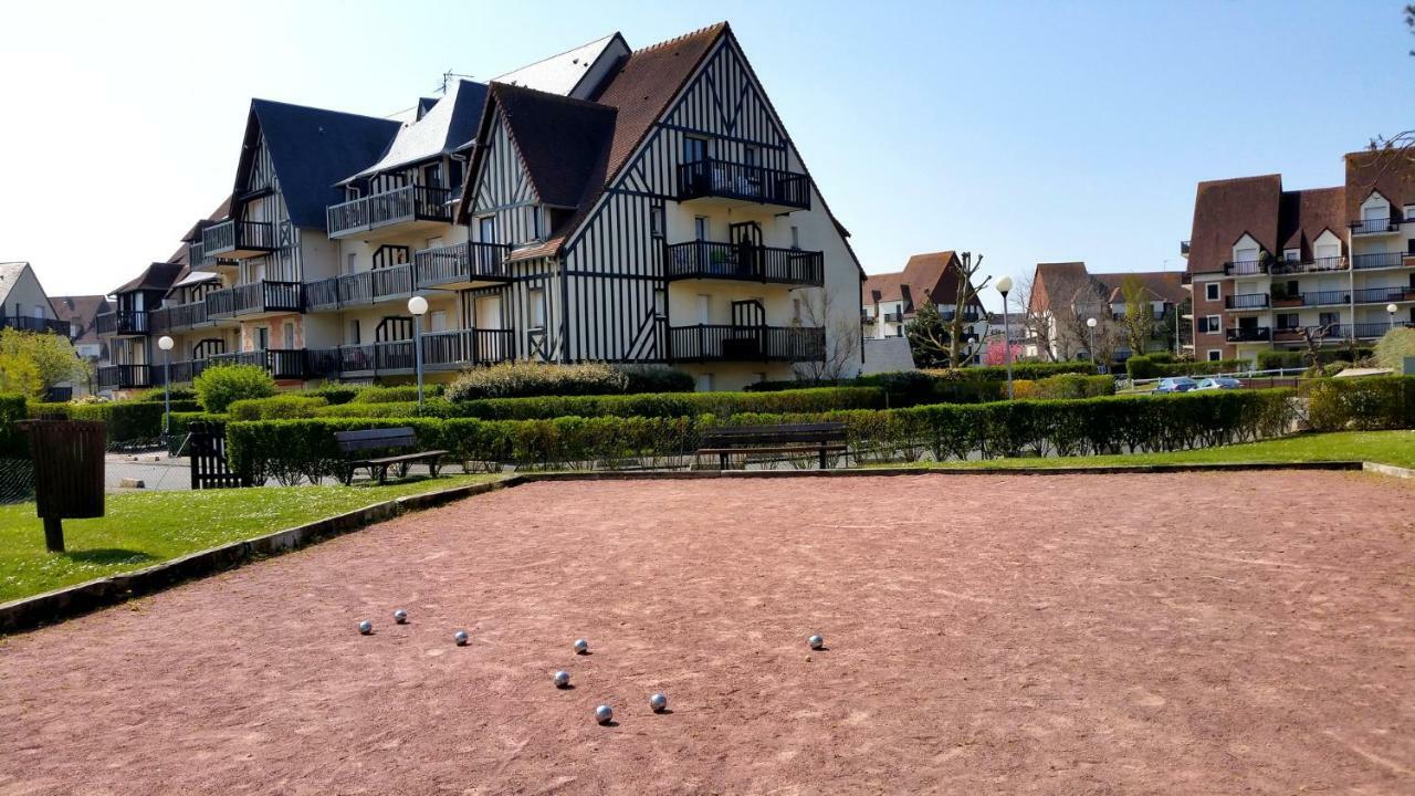 Bel Appartement Jolie Vue Mer Cabourg Exterior photo